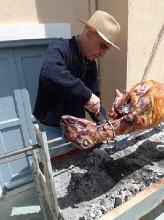 Besides kokoretsi, Yannis makes the most  succulent spit-roasted lamb.