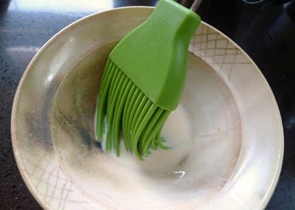 6_Olive_BREADS_milk__brush